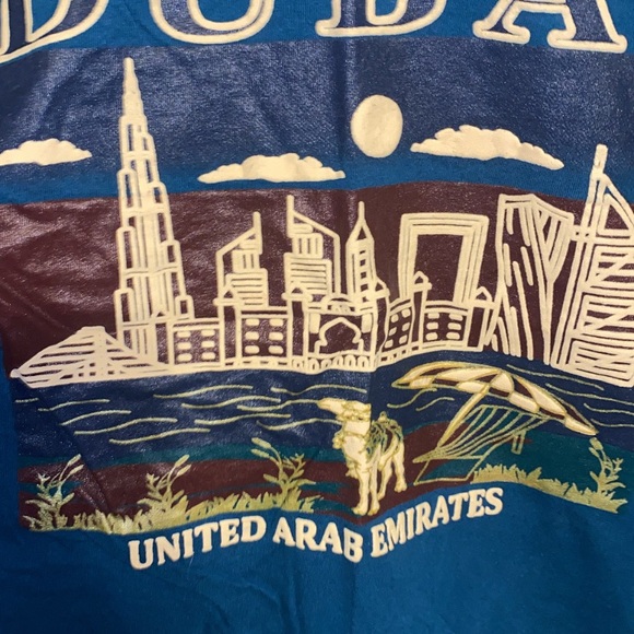 Vibrate DUBAI T-Shirt (Size X-Large) - Picture 2 of 3